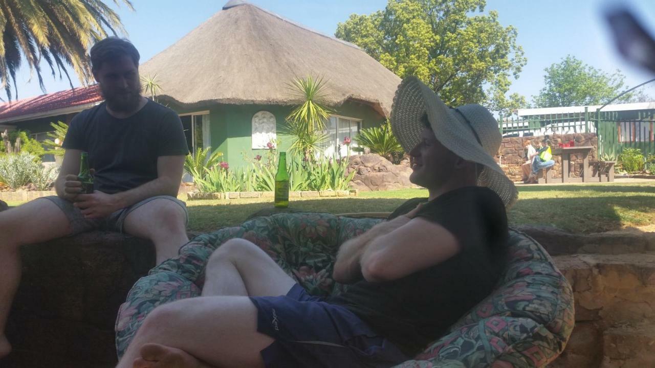 African Elephant'S Den Klerksdorp Esterno foto